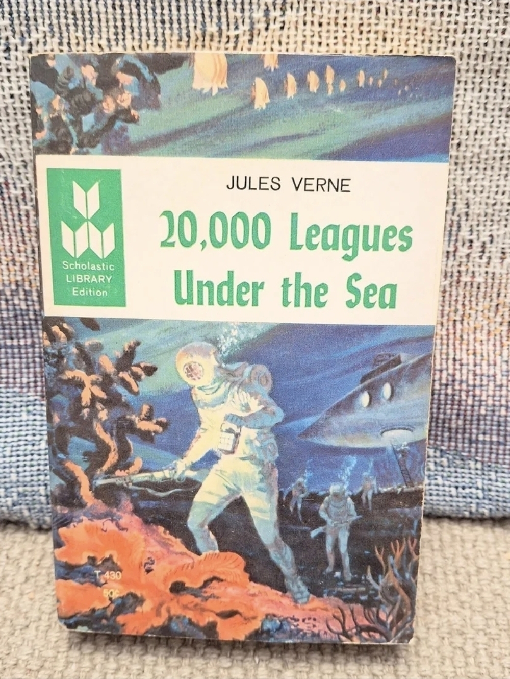 20,000 Leagues Under the Sea Jules Verne Scholastic 1964 Vintage Sci Fi